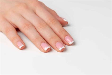Become a French Tip Nails: Best Nail Art Guide