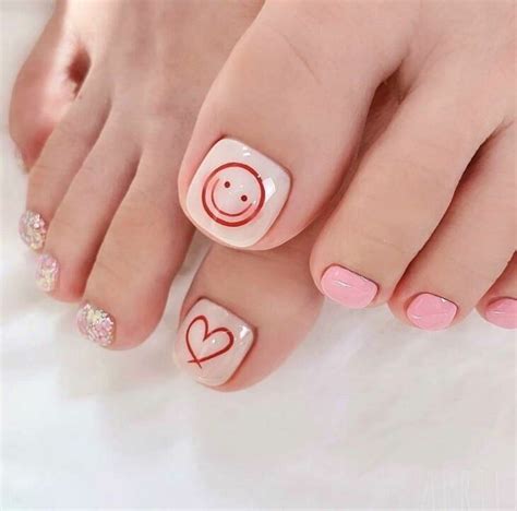 𝐁𝐞𝐚𝐮𝐭𝐲 𝐧𝐚𝐢𝐥𝐬 ♡ | Gel toe nails, Summer toe nails, Pretty toe nails