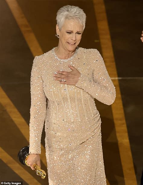 Tearful Jamie Lee Curtis gets emotional at 2023 Oscars accepting Best ...