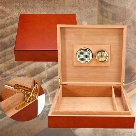 Деревянный коричневый кедр выстроились сигары Humidor увлажнитель для ...