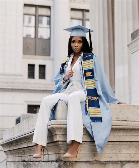 Pin on Graduation Photoshoot