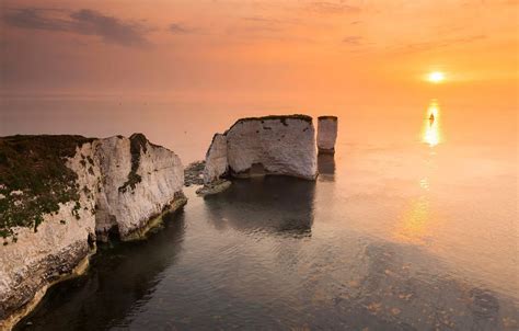 Обои скалы, рассвет, лодка, Англия, парус, Дорсет, Old Harry Rocks ...