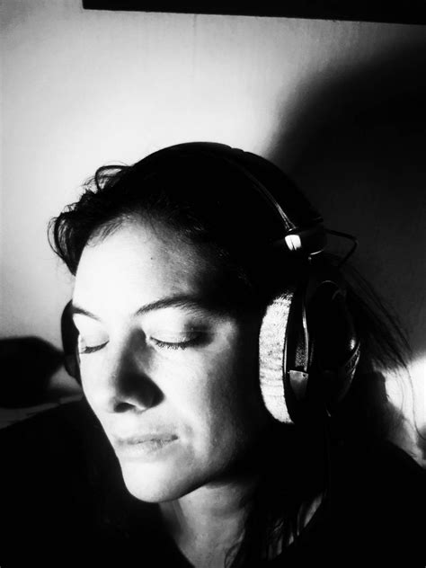 Océane Amélia - Océane Amélia added a new photo.