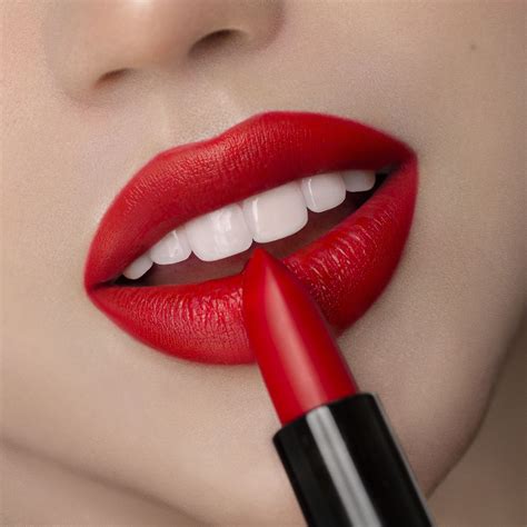 Mengenal 7 Jenis Lipstik, Kamu Suka yang Mana? - Womenpedia.id