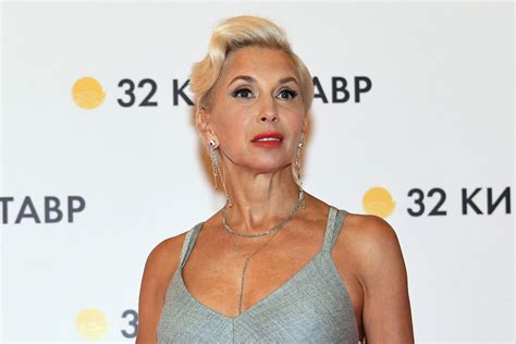 Певица Алена Свиридова объяснила, зачем уехала в Узбекистан - Газета.Ru ...