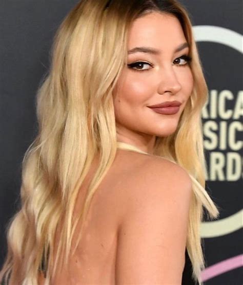 madelyn cline | Hair highlights, Long hair styles, Hair