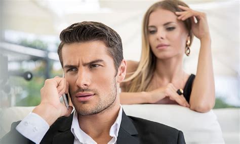 how to tell if a guy is a player