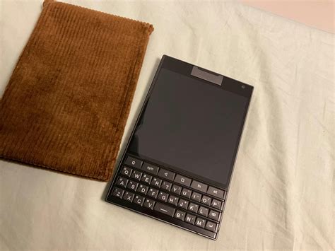 Unihertz Titan 2 - The Latest 5G QWERTY Physical Keyboard Smartphone