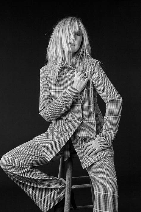 Donna Lewis - Welsh singer songwriter Donna Lewis teams up with
