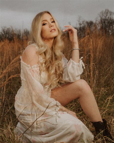 Music Spotlight: Emily Brooke – Bethany Writes