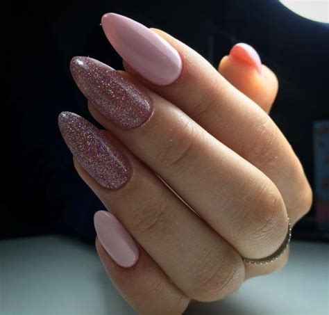 Uñas almendradas 2020 - Tendenzias.com | Uñas almendradas, Uñas ...