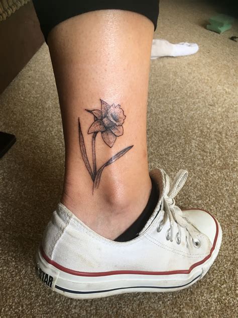tattoo of daffodil flower 2