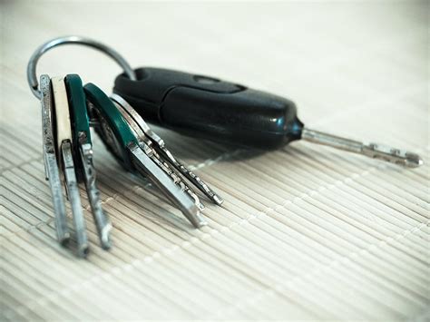 HD wallpaper: assorted keys, car keys, keychain, metal, door key ...