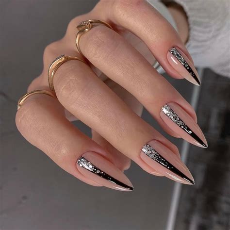 Pinterest | Гвозди для работы, Гвоздь, Серебряный маникюр