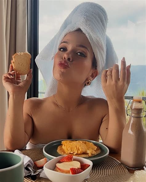 Angie Tatiana Villalba 🇨🇴 | Buenos y hermosos días mi gente linda