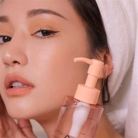 Guide to use PanOxyl Benzoyl Peroxide Facial Wash in your skincare ...