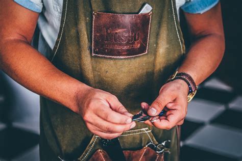 Artisan vs. Craftsman - What's the Difference? | This vs. That