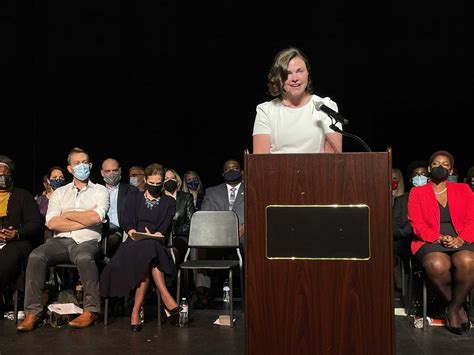 Hamden mayor Lauren Garrett files for divorce from husband