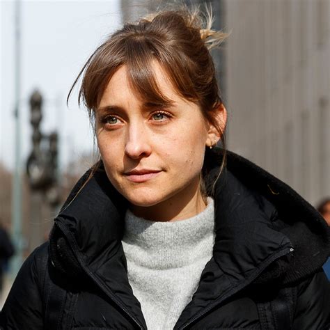 Allison Mack 01 Wallpaper