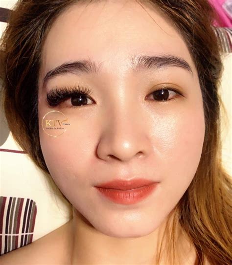 What are volume lash extensions? Features & Uses of Volume lash ...