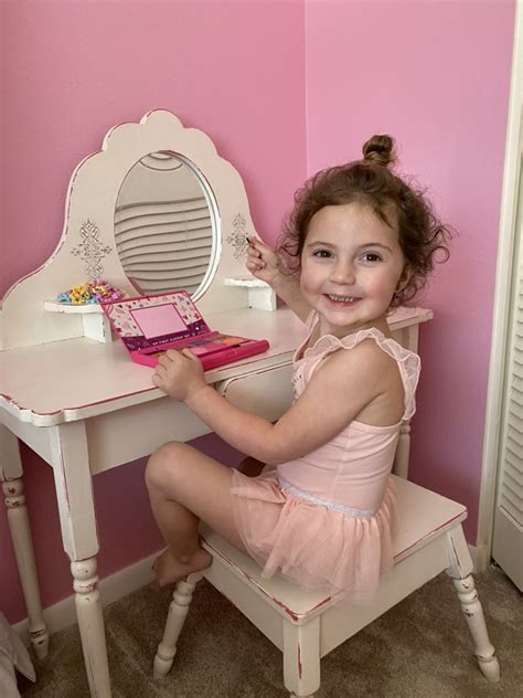 Caroline is 6! | simply holley marie