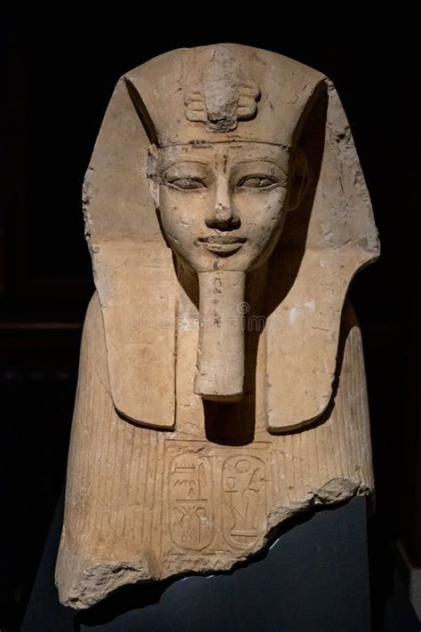 Egyptian Statue in Museum of Vienna Editorial Photo - Image of figurine ...