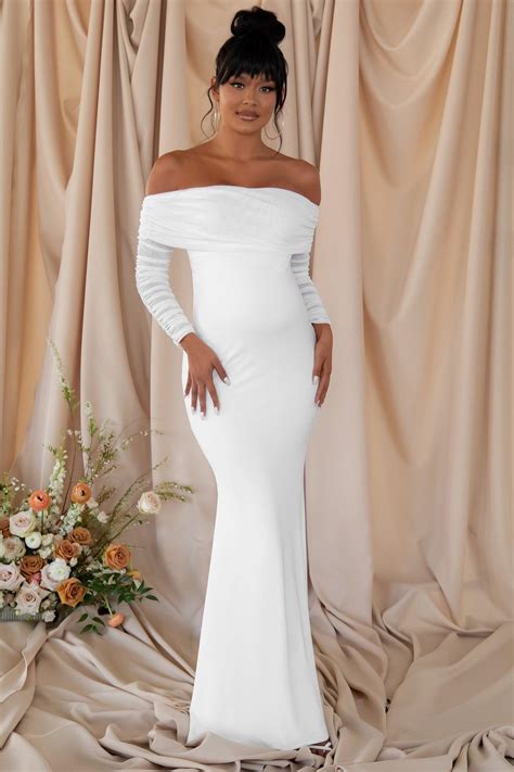 Best maternity wedding dresses | Beachweddingtips.com