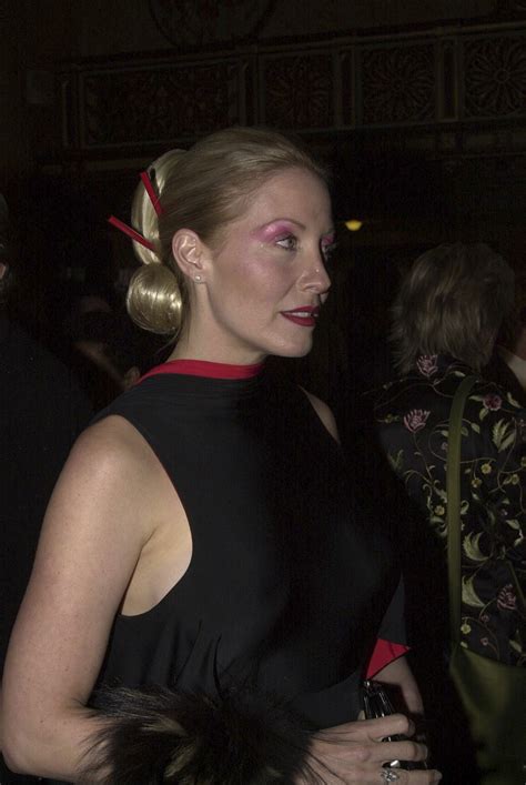 Linda Kozlowski nude – 36 Photos and Uncensored Nude Scenes from Movies