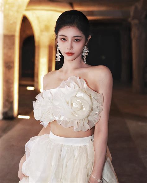 许佳琪KIKI (@hellokiki77) • Instagram photos and videos