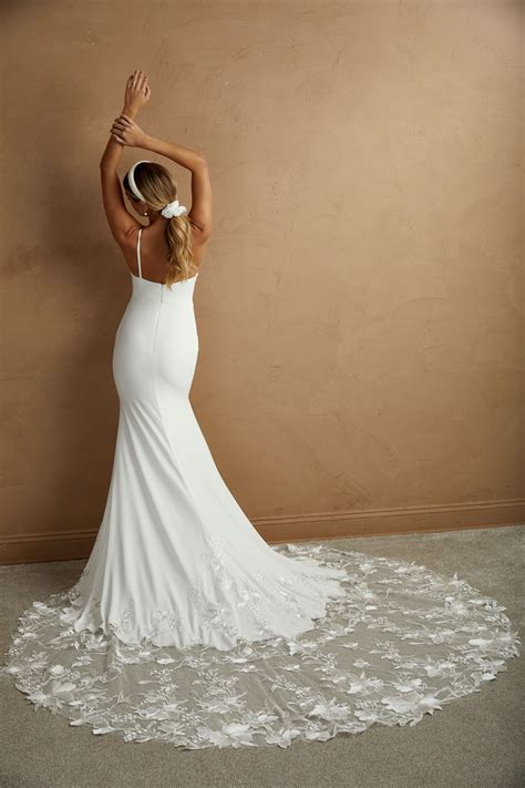Pearl | White Lace Bridal Couture