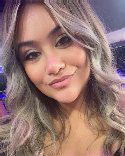 Vivian Marie (@vivian_xo) • Instagram photos and videos