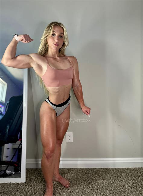 Melinda Lindmark : r/musclegirlsflexing