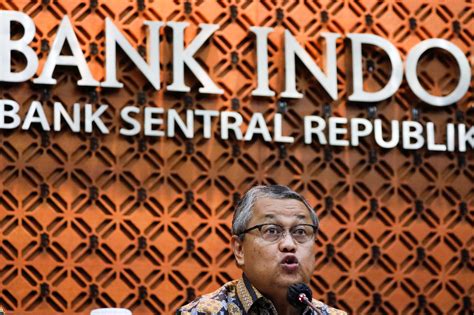 indonesia central bank holds rates  months  hikes inquirer