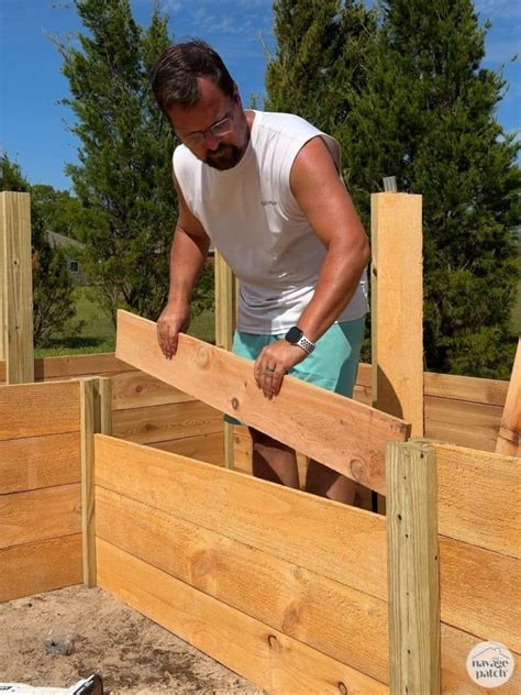 DIY Round Raised Garden Beds: A Beginner's Guide to Building Circular ...