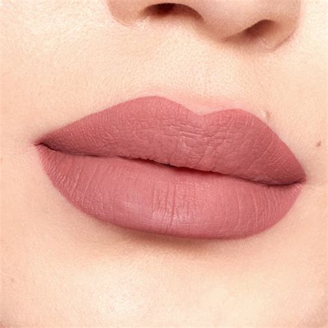 Must Have: Дълготрайното червило, което не изсушава устните - Missbloom.bg