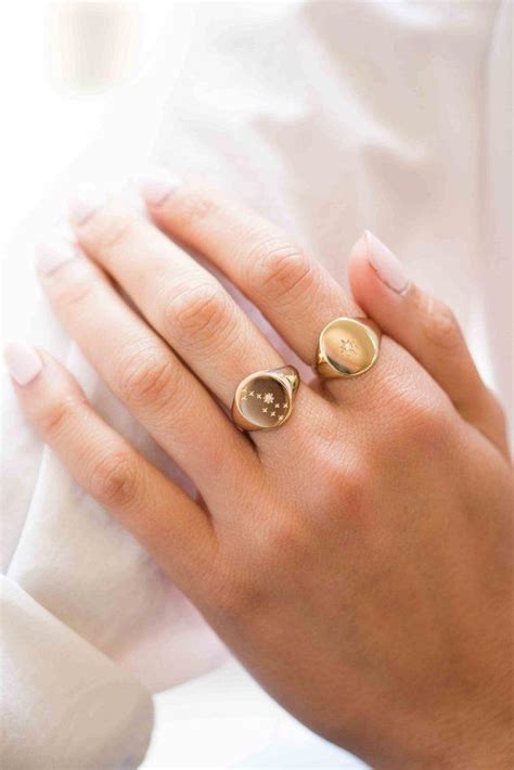 Pin by Юлия on Эстетика | Jewelry, Signet ring, Rings