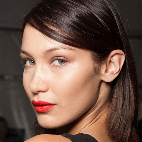 Bella Hadid Face Shape