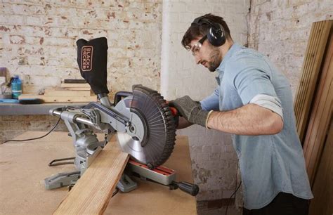 Ukośnica Black Decker BES710-QS - Domitech.pl