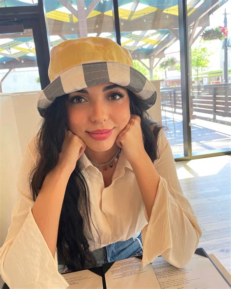 1996 / Tara Yazdi / Model