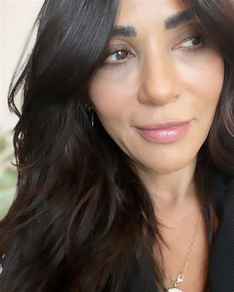 Anshu Christa Jacobson - BASIC SURVIVAL SKILLS Photo take 2007 Anshu