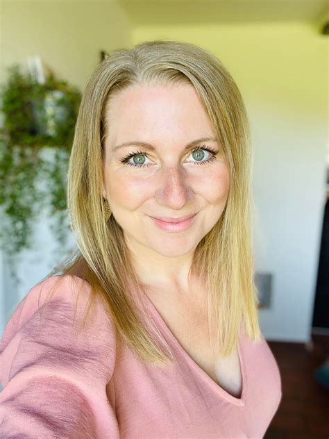 Skønne @følgere 💞 Hvis du har overvejet at tage imod mine nyeste