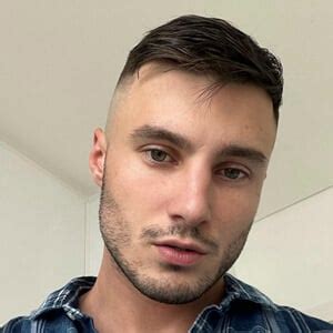 Max Barz - Age, Family, Bio | Famous Birthdays