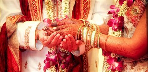 क्या होती है शादी? क्या शादी करना जरुरी है