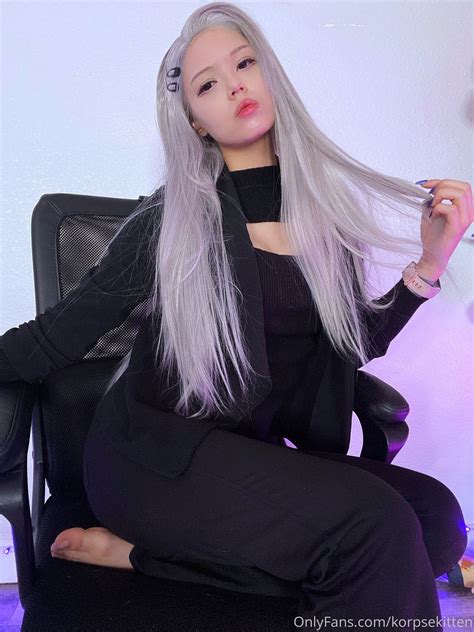 Depvailon.Com: Korpsekitten - Sae Niijima | Page 1/2