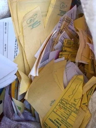 paper scrap multishape  colors ideal  plastic recycling