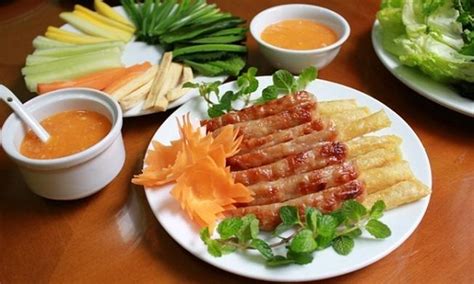 Nem Ninh Hòa món ngon độc đáo ở Nha Trang - Vntrip.vn