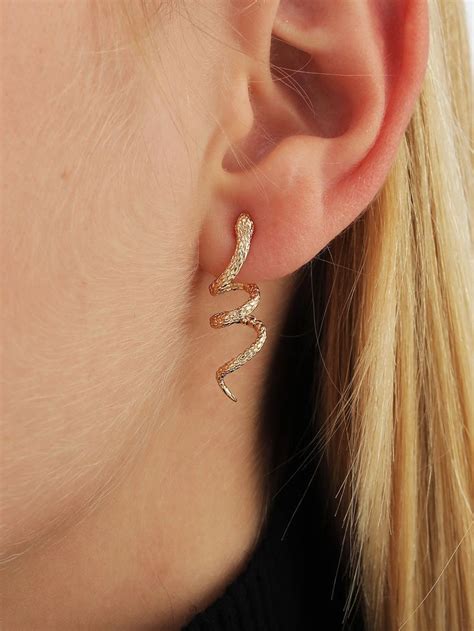 Pendientes de tachuela con diseño de serpiente | Moda de Mujer em 2024 ...