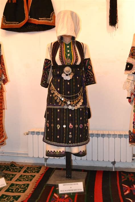 Женска носија од Битолско поле (2) | Bitola, Costumes, Macedonian