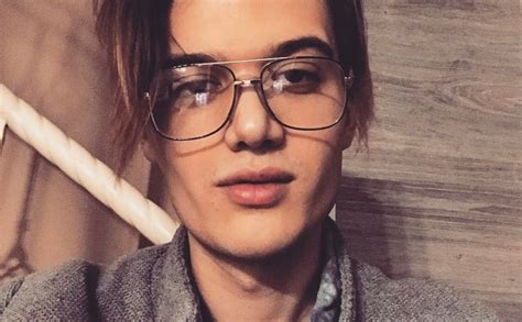 Со скандалом покинувший MBAND Владислав Рамм записал дуэт с сыном Яны ...