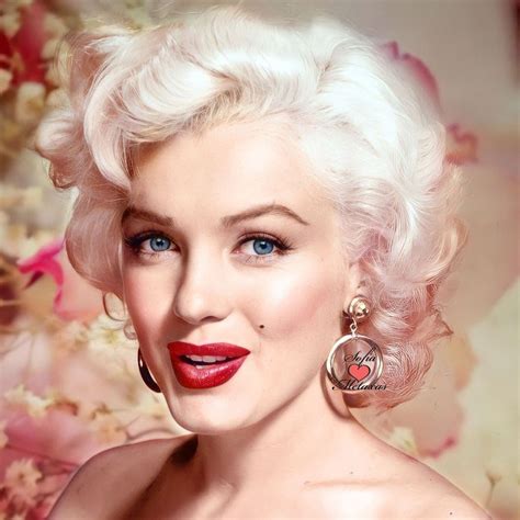 Marilyn Monroe on Instagram: “Studio Portrait of Marilyn Monroe in 1952 ...